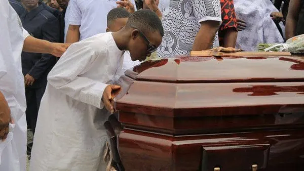 Tombe DJ Arafat ouverte: Yôrôbô enterré une 2e fois