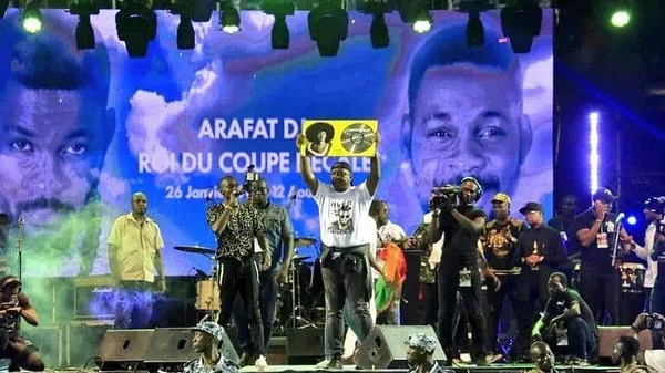 Sidiki Diabaté offre son disque de platine à DJ Arafat: les raisons