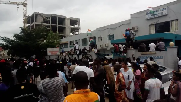 Mort de DJ Arafat: Abidjan noir de monde