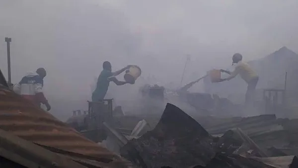 Incendie du marché de Bouaké: les images du drame