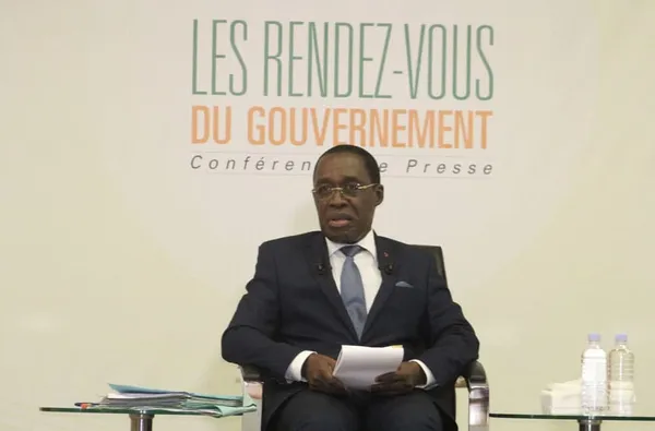 Bonoua Inondations: Aka Aouélé a fait un don de 2 millions aux sinistrés du village de Yaou