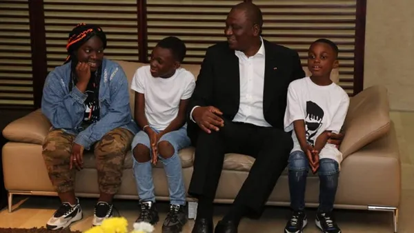 Les enfants d’Arafat et Hamed Bakayoko à l’aéroport FHB