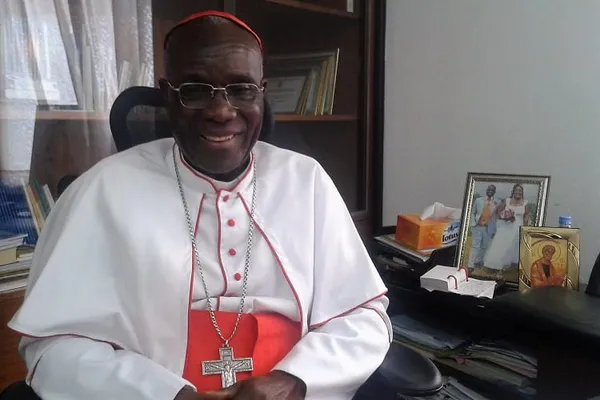 COVID-19 en Côte d’Ivoire : finie la « paix du Christ » à la messe