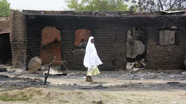 Mali: des djihadistes incendient des salles de classes à Arabébé