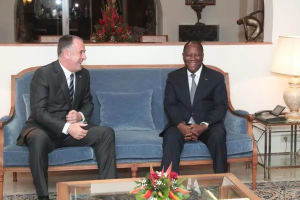 Ouattara échange avec le ministre français de l’Agriculture, après sa rencontre manquée avec Macron
