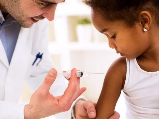 Cancer du col de l’utérus: faire vacciner les filles dès l’âge de 9 ans