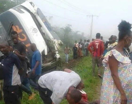 Accident sur l’autoroute du nord : un car de la compagnie TCF fait une sortie de route