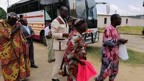 Depuis la MACA, Jacques Mangoua reçoit la visite et le soutien des chefs traditionnels de la région du Gbêkê