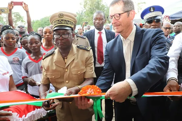 Travail des enfants en Côte d’Ivoire : un chocolatier offre une école à Dahiri