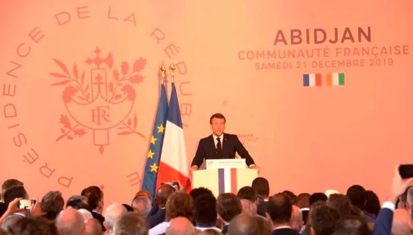 Macron en Côte d’Ivoire : le Président appelle les 22 000 ressortissants français à préserver l’amitié franco-ivoirienne