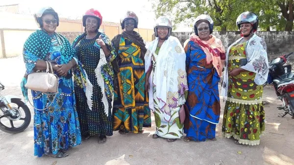 Port du casque à Bouna : la coiffure ou la vie ?