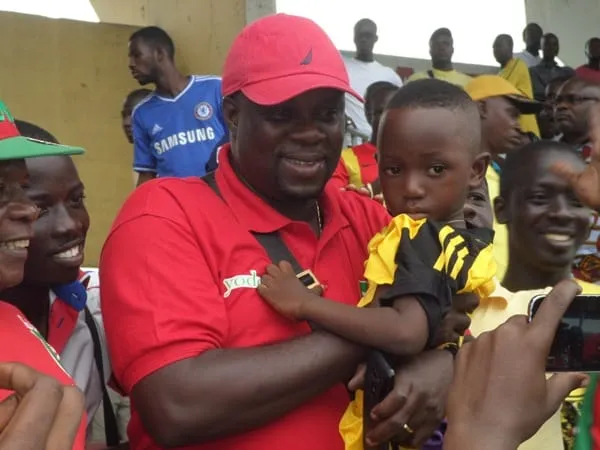 Yodé supporter de l’Africa répond à l’Asec: « quand les enfants amusent c’est les grands qui les chicotent »