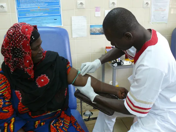 Santé pour tous en Afrique : à la recherche de sages-femmes et d’infirmiers