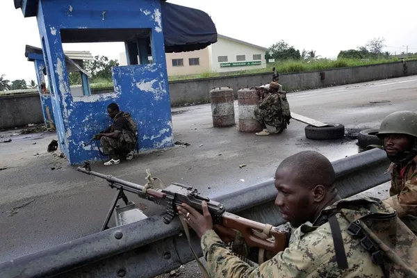 Achat d’armes contre Gbagbo en 2010 : le capitaine Zebré Souleymane donne le nom des  financiers