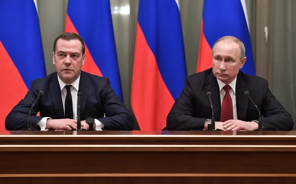 Dmitri Medvedev, nommé vice-président du Conseil de sécurité russe par Poutine