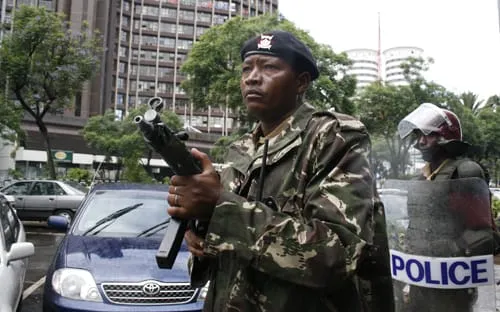 Kenya : 3 morts dans l’attaque d’un car par des combattants shebab