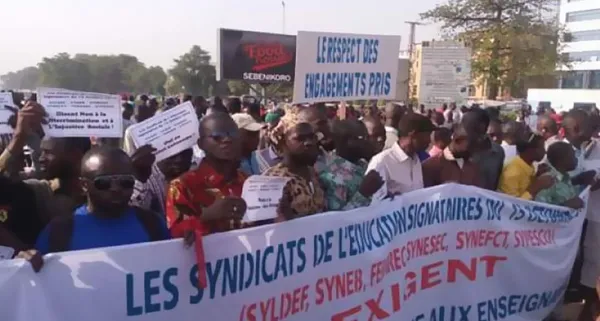 Mali : les enseignants du public en grève