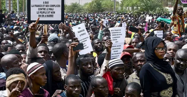 Mali : manifestants à Bamako pour exiger le retrait des forces étrangères