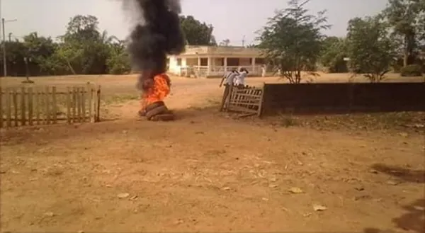 Le sous-préfet de Yocoboué loue les services des dozos pour passer à tabac son majordome