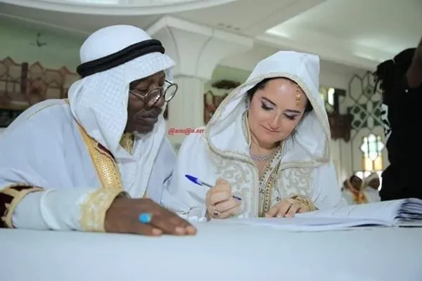 Alpha Blondy et Aelyssa Darragi se disent OUI : Des images