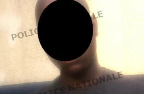 Cocody : un élève de 2nde arrêté en train de fumer un joint de cannabis