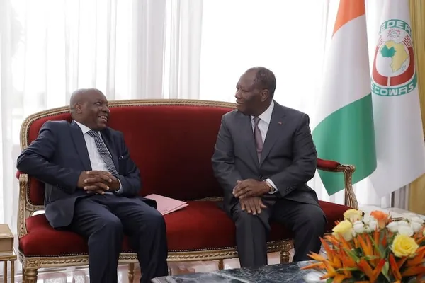 Mario Feliz, ambassadeur de l’Angola en Côte d’Ivoire fait ses adieux à Ouattara