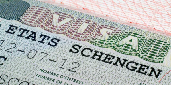 Visa pour la France : le prix et les frais passent de 40 000 à 53 000 FCFA en Côte d’Ivoire