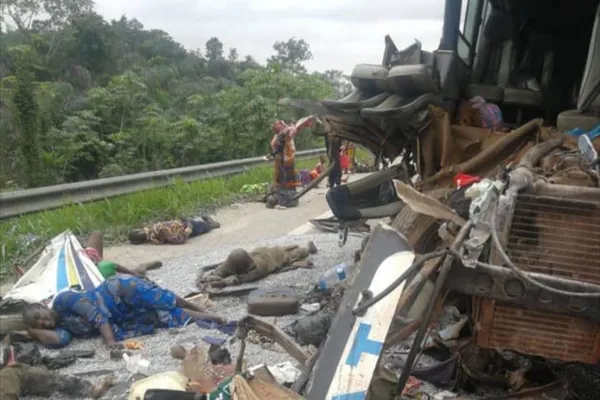 Accident sur l’autoroute du Nord : une vingtaine de victimes