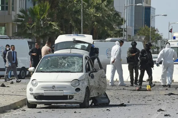Attentat en Afghanistan : au moins 30 policiers tués et plus de 20 blessés