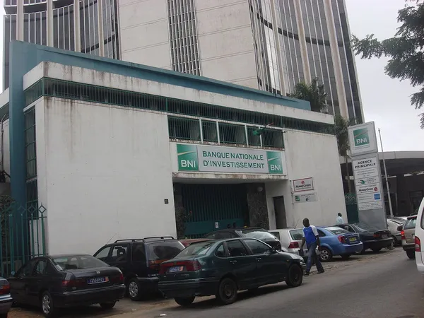 Affaire agent infecté au coronavirus  contamine ses collègues et clients à la BNI : la réaction des responsables