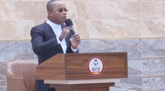 Sanctions contre le Mali : l’Archevêque Kodja tacle la CEDEAO, « on utilise des Noirs pour punir leurs propres frères Noirs et ils sont fiers »