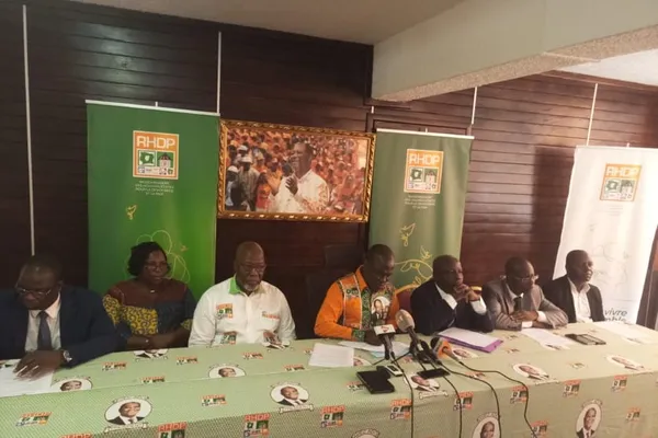 Présidentielle 2020 : des cadres de l’UDPCI lâchent Mabri pour soutenir la candidature de Gon