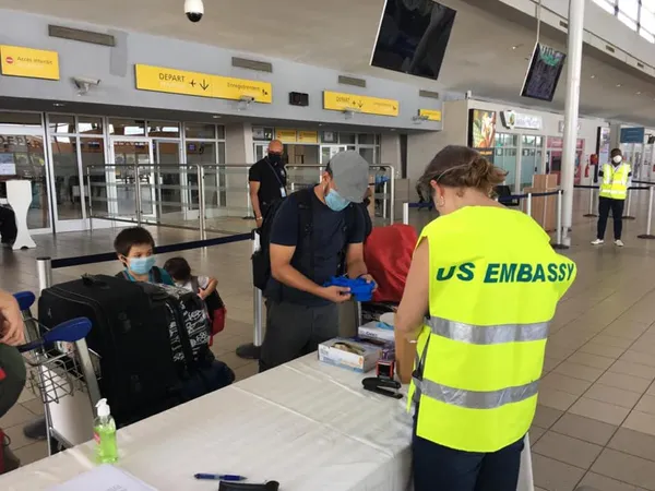 Covid-19 en Côte d’Ivoire : les Américains rentrent chez eux