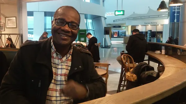 Soutien de Macron à Ouattara : Jean-Claude Djéréké réagit, « pourquoi ne commençons-nous pas à boycotter les produits français ? »