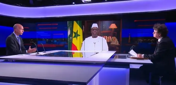 Macky Sall sur France 24 : « on pourra y arriver sans le confinement total »