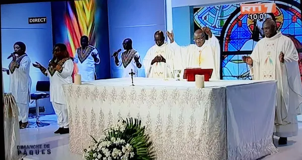 Messe Paques 2020 sur la RTI avec Mgr Kutwa