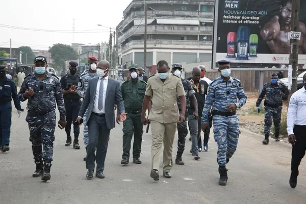 Le préfet d’Abidjan face aux populations de Yopougon BAE : « nous nous excusons pour le déficit d’information »