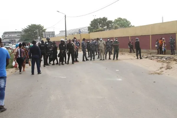 Destruction du site Covid-19 à Yopougon – Un pro-Ouattara accuse les GORs : « la Côte d’Ivoire paye pour les effets Gbagbo »