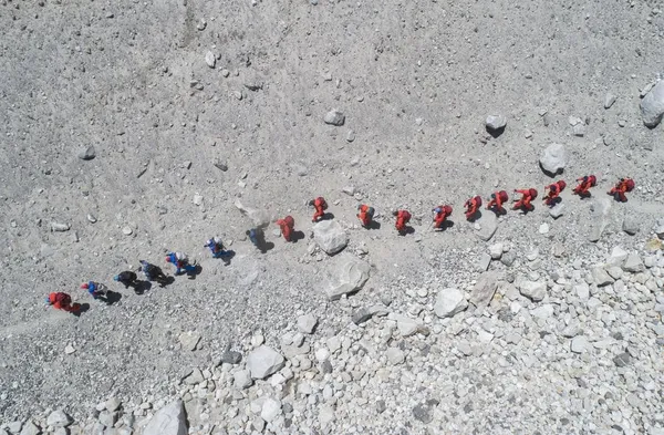 Des géomètres chinois arrivent au camp de base à une altitude de 6.500 mètres du mont Qomolangma – Actualités 07/05/2020