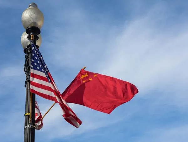 (Deux Sessions) Un « virus politique » attaquant et dénigrant la Chine se propage aux Etats-Unis (ministre des AE) – Actualités 24/05/2020