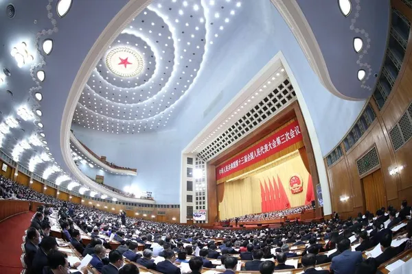 (Deux Sessions) Délibération de la commission de la Constitution et des Lois de l’APN sur le projet de Code civil et un projet de décision sur Hong Kong – Actualités 26/05/2020