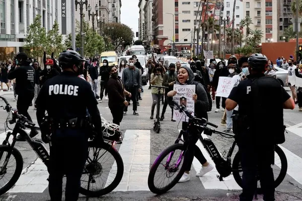 Los Angeles décrète un couvre-feu après quatre jours de manifestations – Actualités 31/05/2020