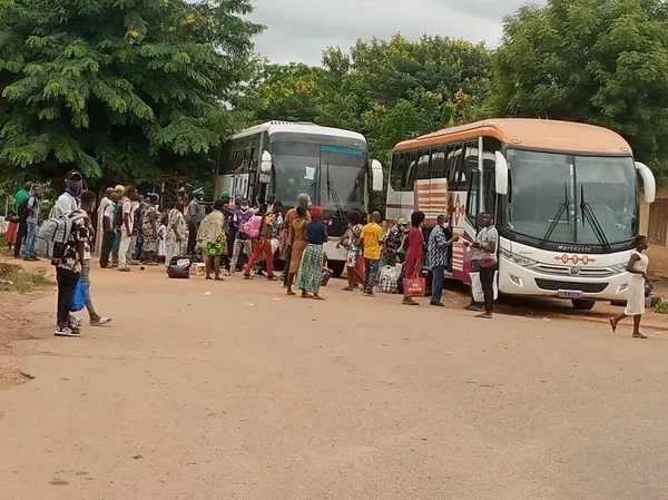 Reprise des cours à Abidjan : un convoi quitte Dimbokro – Actualité ivoirienne 25/05/2020
