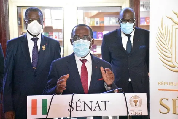 – Covid-19 : Le ministre de la santé annonce une dotation en bavettes pour les fonctionnaires – Actualité ivoirienne 25/05/2020