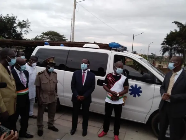 Le ministre de la Santé offre deux ambulances à Tiassalé et Ndouci – Actualité ivoirienne 26/05/2020