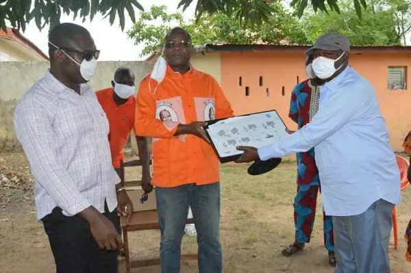Du matériel informatique remis au CGEL de Tafiré par les cadres de la localité – Actualité ivoirienne 29/05/2020