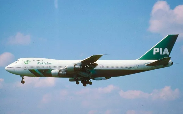 Pakistan : un avion de ligne s’écrase à Karachi