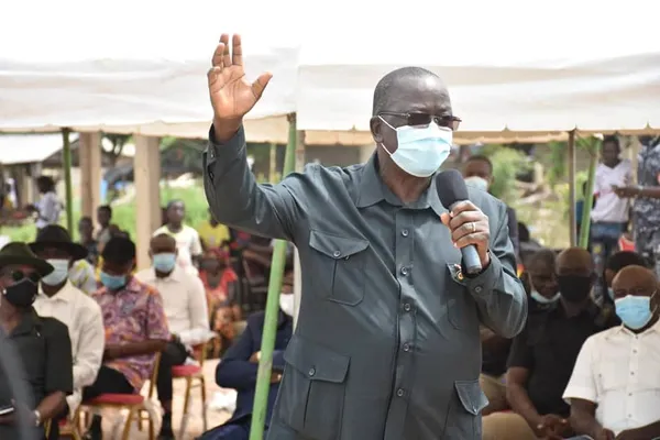 Ahoussou depuis Bonon : « la politique ne peut pas détruire la fraternité entre Ouattara et Bédié, ils se parlent »