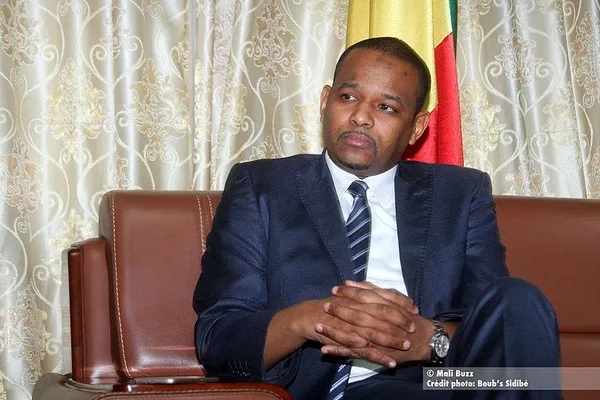 Mali : Boubou Cissé démissionne, le président le reconduit