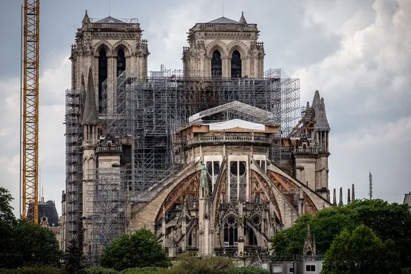 France : réouverture du parvis de la cathédrale Notre-Dame de Paris